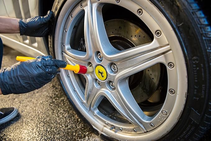 Chemical Guys, Boars Hair Detailing Brush for Wheels, Grilles & Interior | Soft boars-hair bristles gently clean wheels, grilles, emblems and interior surfaces without scratching