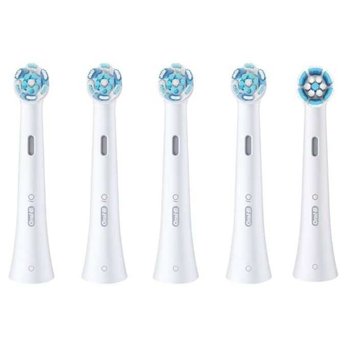 Oral-B iO Ultimate Clean Replacement Brush Heads, 5 Count, 4 Ultimate Clean + 1 Gum & Sensitive White