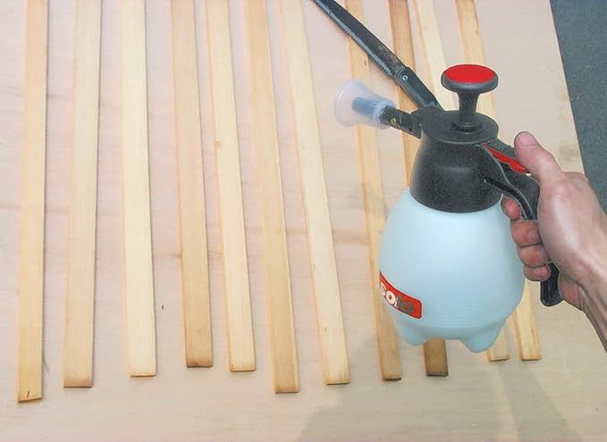 SOLO 418 One-Hand Pressure Sprayer, 1-Liter, Ergonomic Grip for Gardening, Fertilizing, Cleaning & General Use Spraying