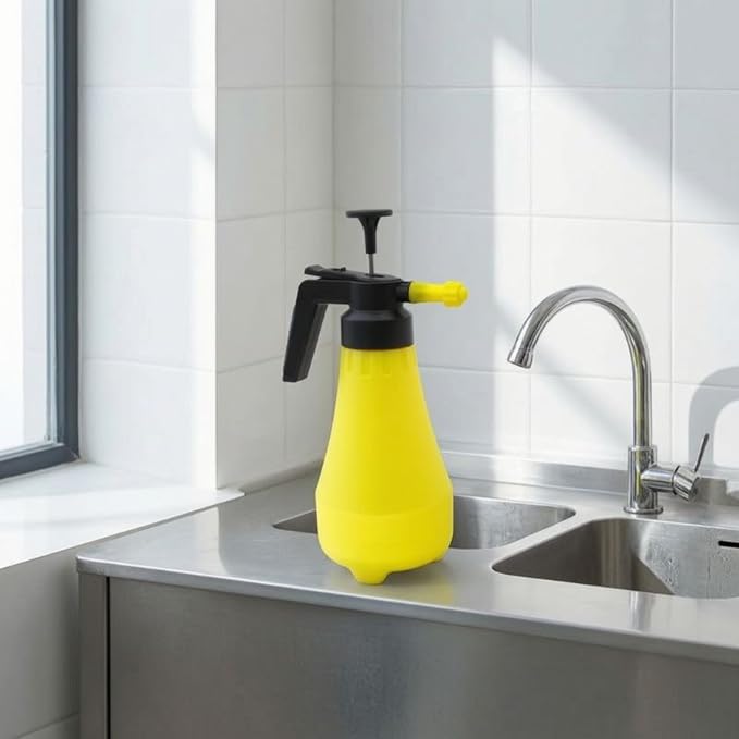 Pressurized Spray Bottle Caustic-Resistant Hand Pump Large Capacity Handheld Pump for Gardeners