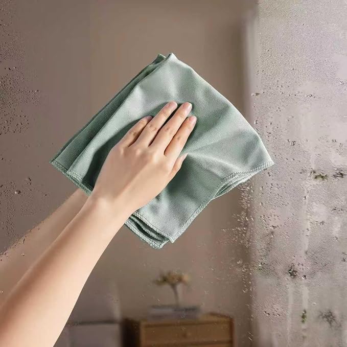 Microfiber Glass Cleaning Cloth 8 Pack, 16 Inch x 12 Inch, Lint Free Quickly Clean Window, Glasses, Windshields, Mirrors, and Stainless Steel, Green