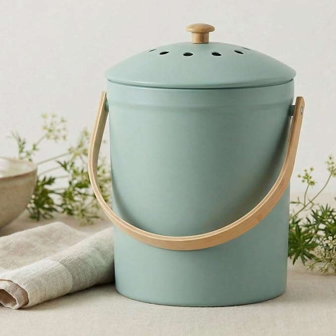Beautiful Kitchen Compost Bin with Smell Proof Lid for Your Countertop | Rust Proof and Odorless 1.1 Gallon Bucket with No Smell Filters - Easy to Clean and Looks Great on Any Kitchen Counter