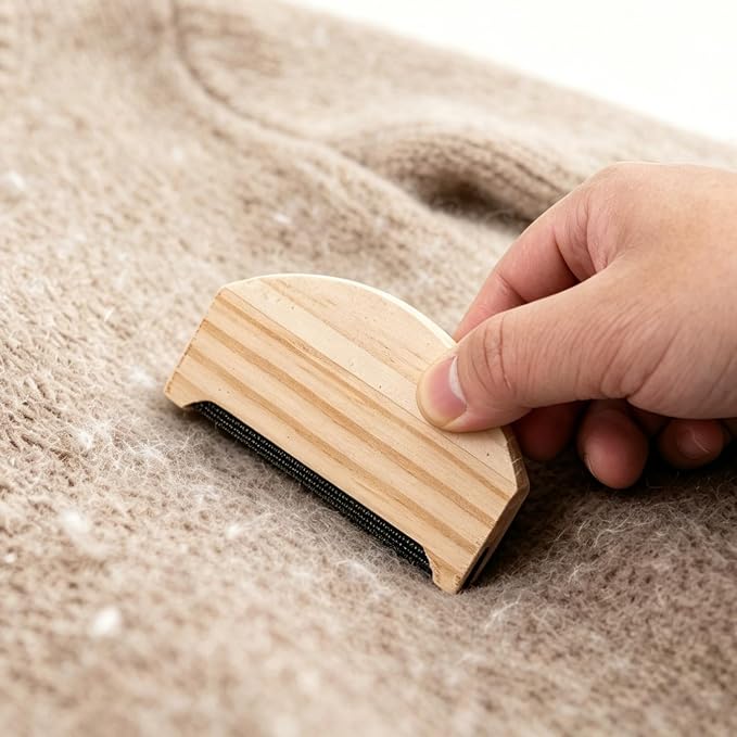 6 Pieces Cashmere Wool Comb, Portable Sweater Comb Pilling Remover, Manual Fabric Shaver Lint Remover with Wooden Handle for Removing Knitwear Scarves Fuzz Bobbles Clothing Care Tools