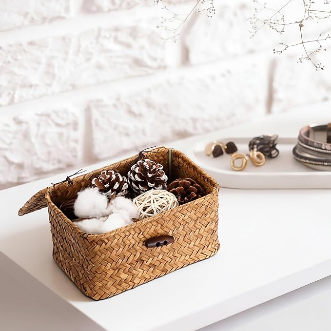 Hipiwe Seagrass Basket Key Holder Box for Entryway Tabletop Desk Organizer with Lid Handwoven Wicker Storage Bin for Hair Ties Candy, Whitewash 6.1" x 4" x 3.3"