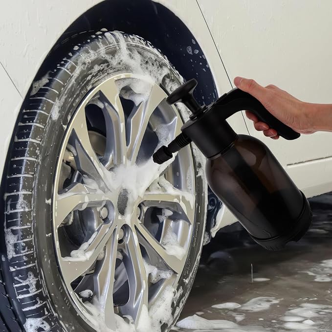 2l Handheld Foam Pump Sprayer for Car Cleaning and Garden Use, Manual Pressurized Plastic Bottle with Extended Use and Pressure Foam Technology, for Watering Plants and Car