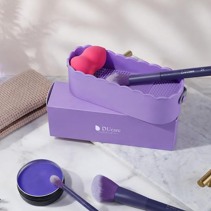 DUcare Makeup Brush Cleaner 4 in 1 Makeup Brushes Sponges Cleaning Mat Removes Cosmetic Color Brush Cleaner Pad for Cleaning Makeup Sponges Brushes Purple