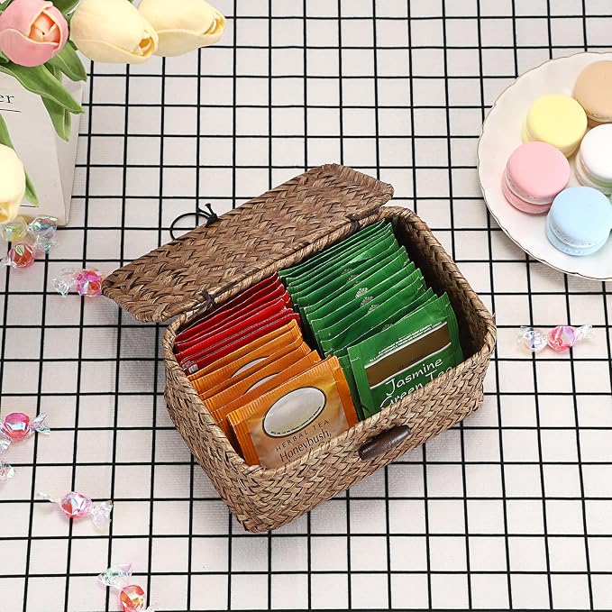 Hipiwe Small Wicker Basket with Lid Woven Seagrass Organizer, 6.1"x 4"x3.3" | Tabletop Desk Basket Holder Key Box for Entryway, Handmade Baskets Storage Bin for Hair Ties Candy