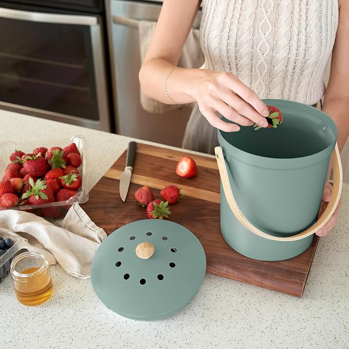 Beautiful Kitchen Compost Bin with Smell Proof Lid for Your Countertop | Rust Proof and Odorless 1.1 Gallon Bucket with No Smell Filters - Easy to Clean and Looks Great on Any Kitchen Counter